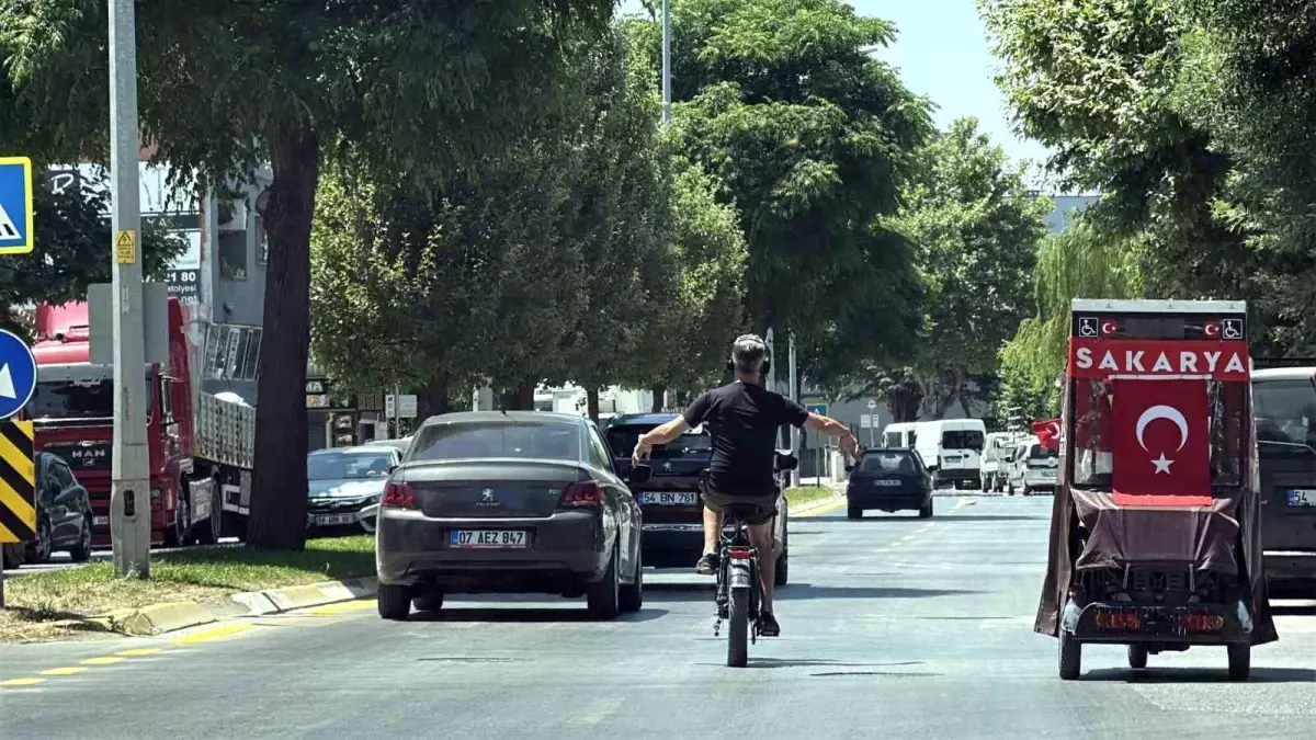 Tehlikeli Dans: Elektrikli Bisiklet Sürücüsü