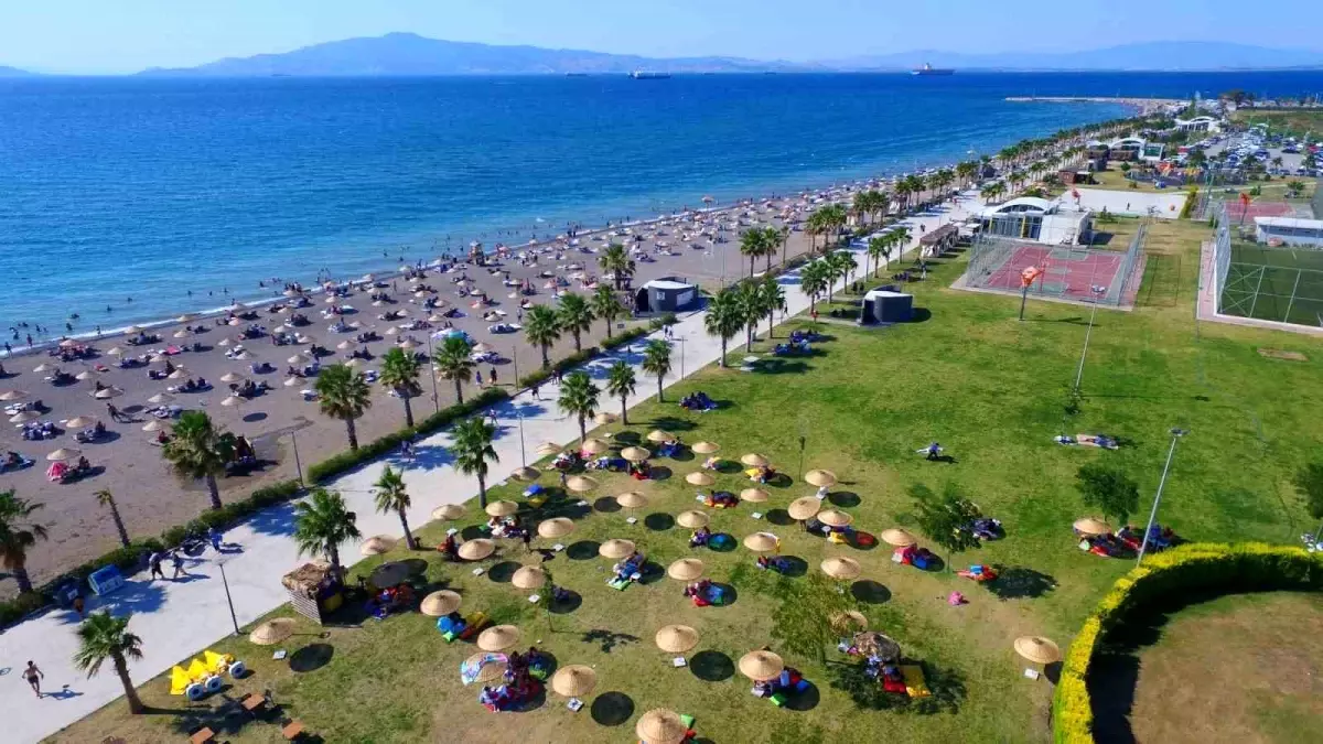 Aliağa'da 2025 Yaz Sezonu Açıldı: Ekonomik Tatil İmkanlarıyla Ağapark Plajı Ziyaretçilerini Bekliyor