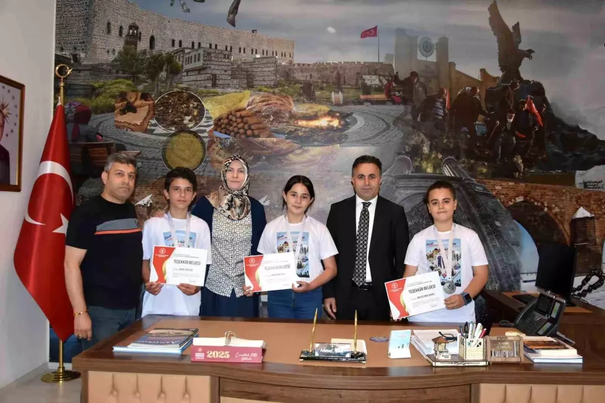Erzurumlu Öğrenciler TÜBİTAK'da Başarı Elde Etti