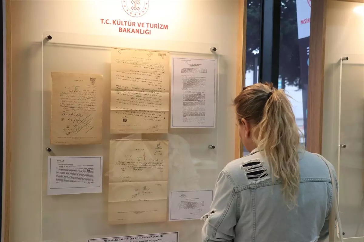 Atatürk'ün Samsun Sergisi Açıldı