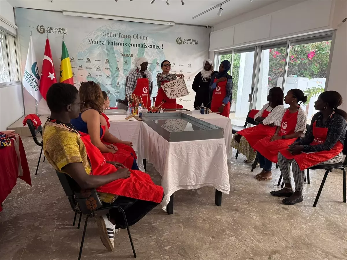Dakar'da Ebru Atölyesi Başladı