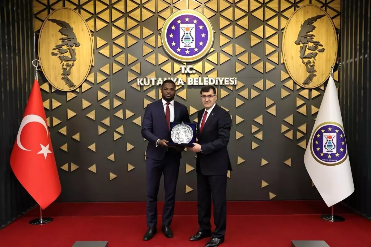 Kütahya Belediye Başkanı, Fildişi Sahili Temsilcisi'ni Ağırladı