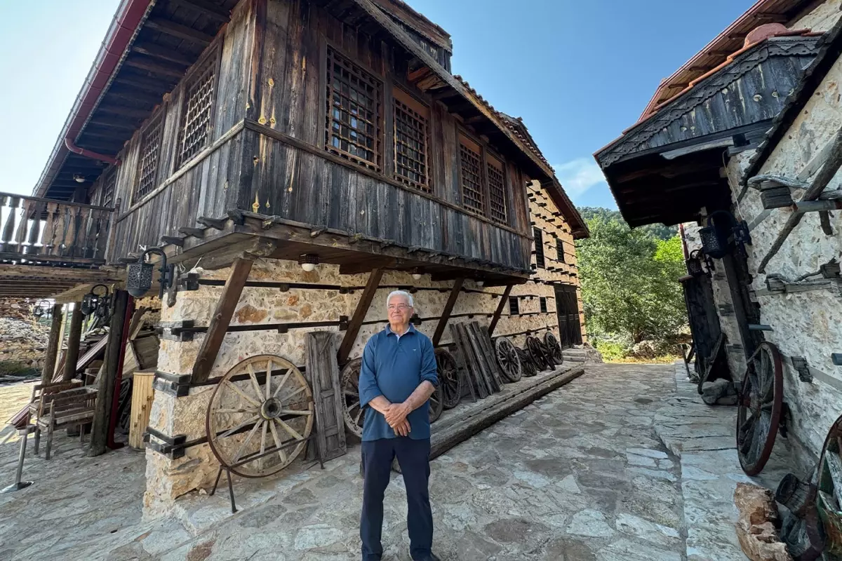 Antalya'nın 15 haneli 50 nüfuslu beton yapı bulunmayan 800 yıllık tarihi köyüne turist akını