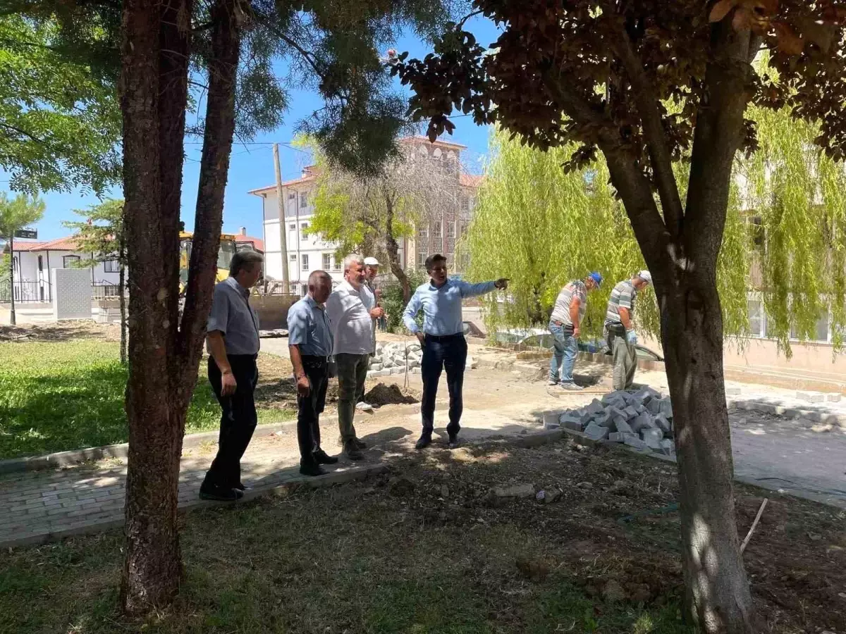 İsmail Çetin Parkı Yenileniyor