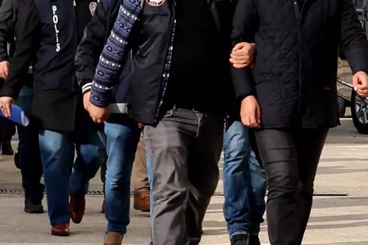 Döner zincirine FETÖ soruşturmasında 32 kişi tutuklandı