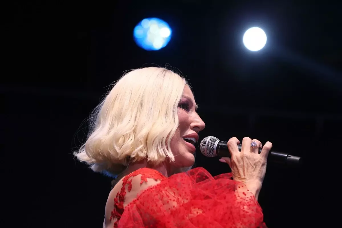 Seda Sayan Tokat'ta Konser Verdi