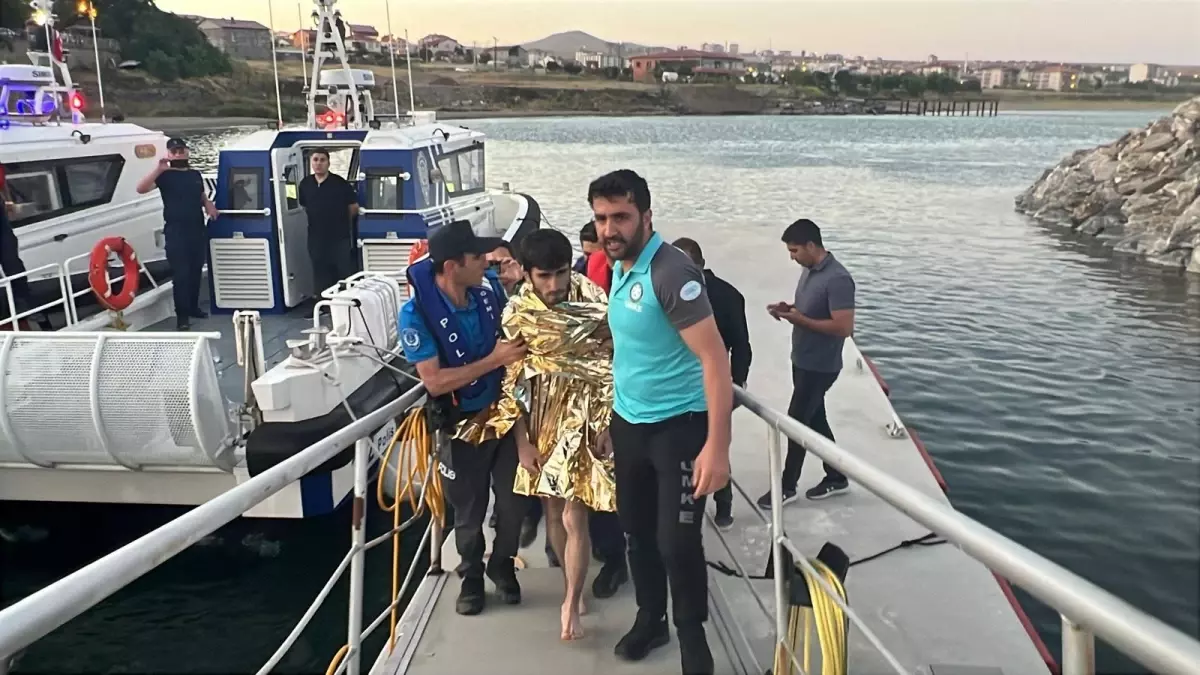 Van Gölü'nde Kurtarma Operasyonu