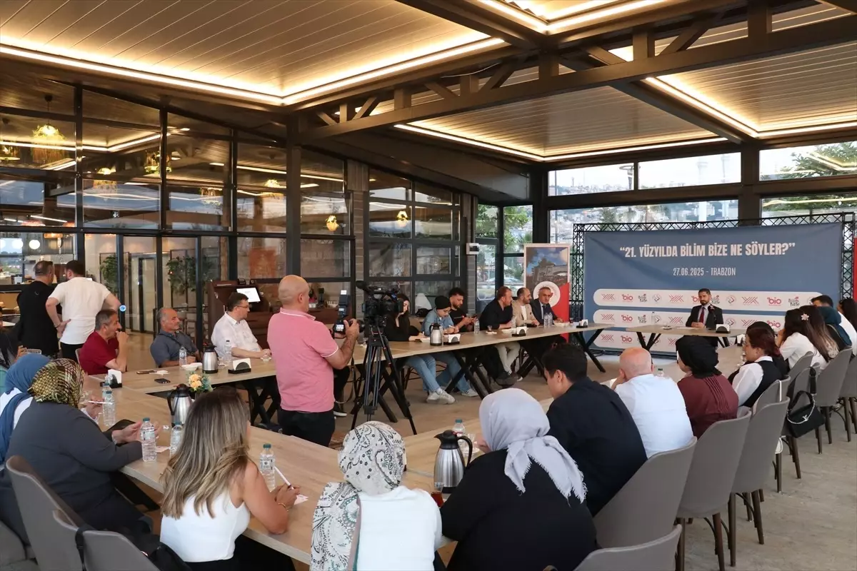 Bilim Kafe Trabzon'da düzenlendi