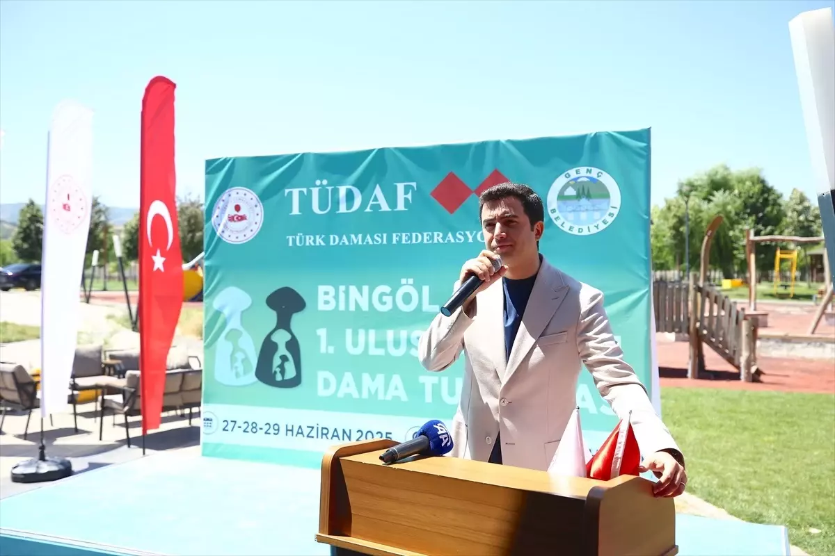 Genç'te Uluslararası Dama Turnuvası Başladı