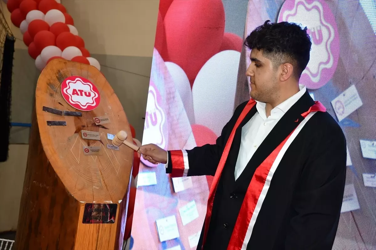 ATÜ Mezuniyet Töreni Coşkuyla Gerçekleşti