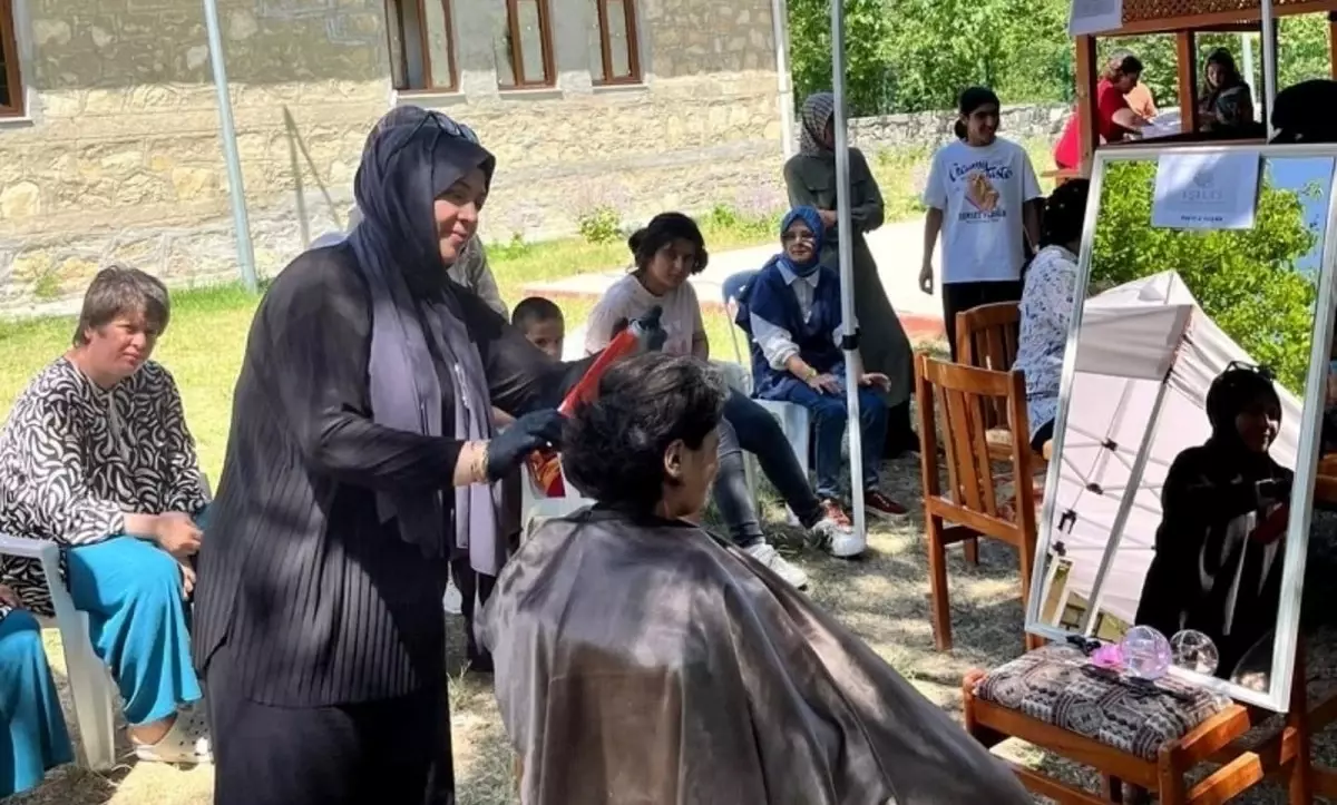 İskilip'te Engelli Bireylere Saç Bakımı