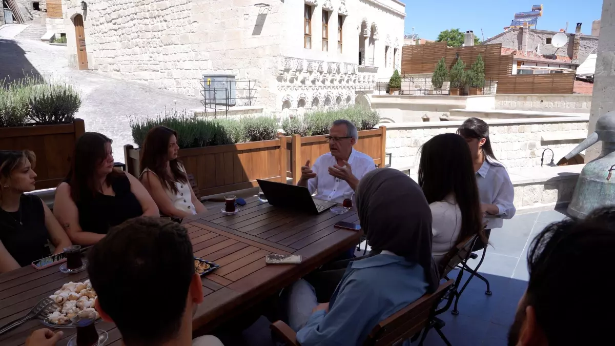 Bilim Kafe ile Bilim Halkla Buluştu