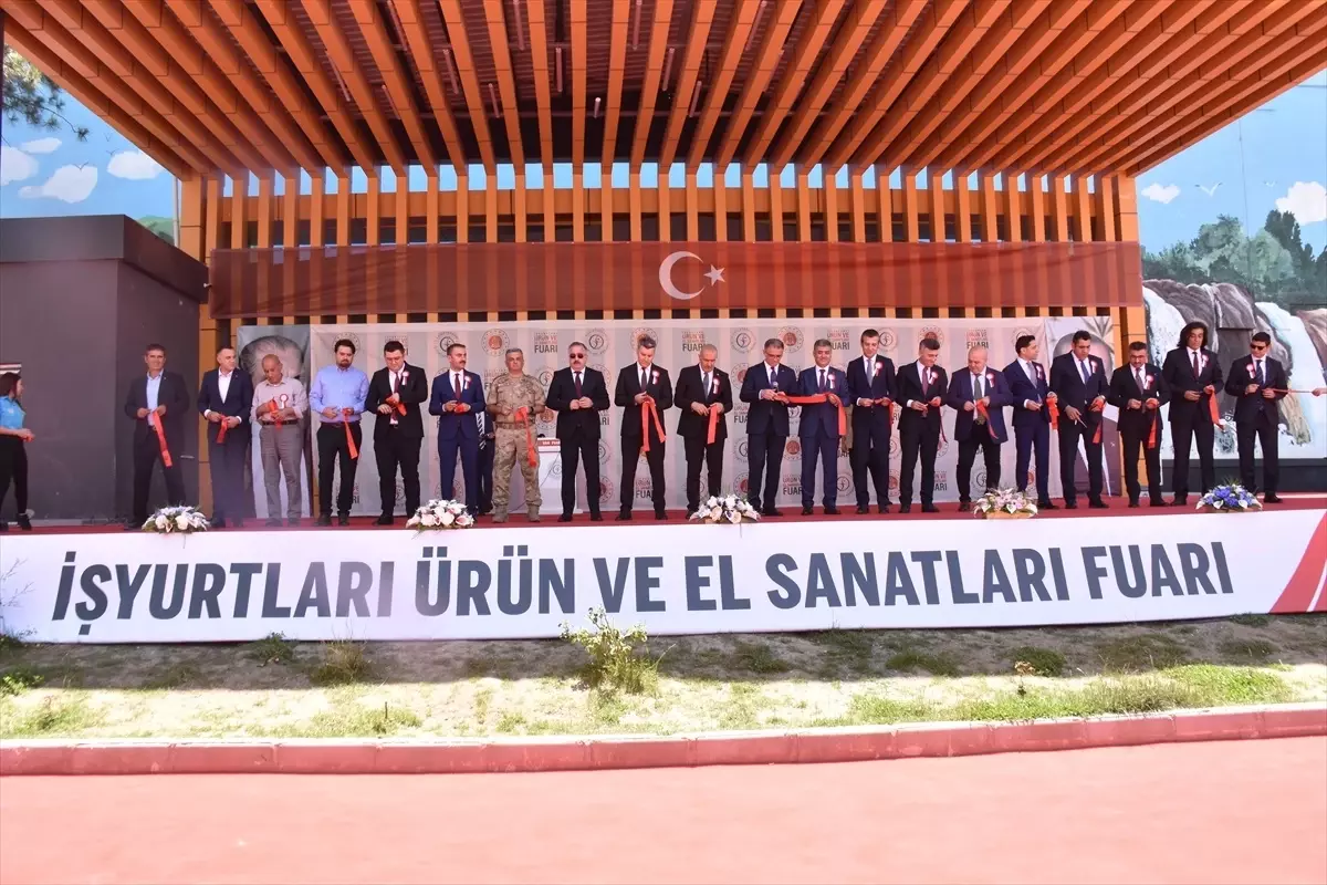 Van'da İşyurtları Fuarı Açıldı