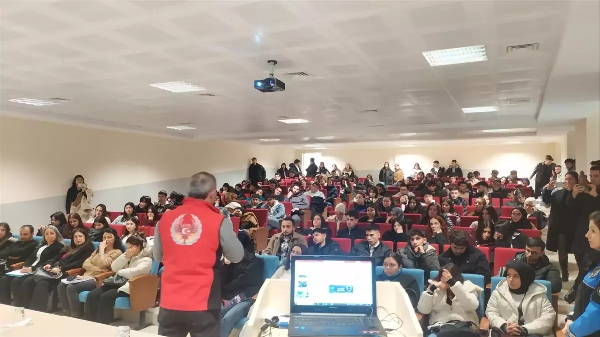 Kırşehir'de Gençlik ve Güvenli Gelecek Projesi