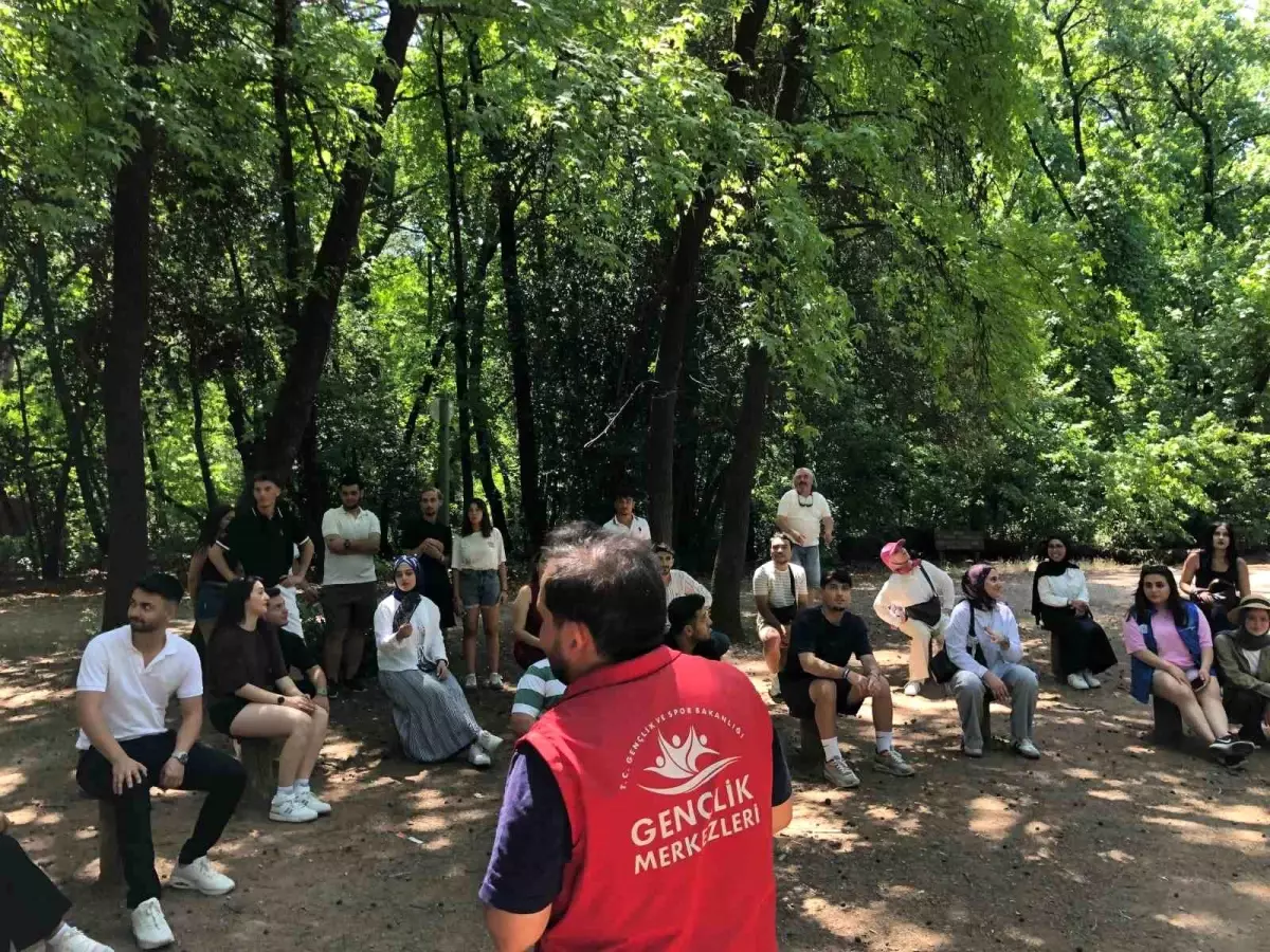 Gönüllü Gençlerden Doğa Eğitimi