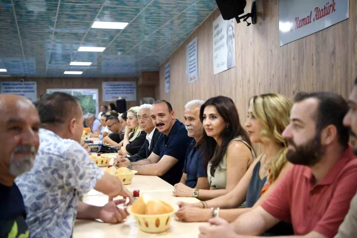 Konyaaltı’nda Muharrem Ayı Oruç Açma Yemeği Düzenlendi
