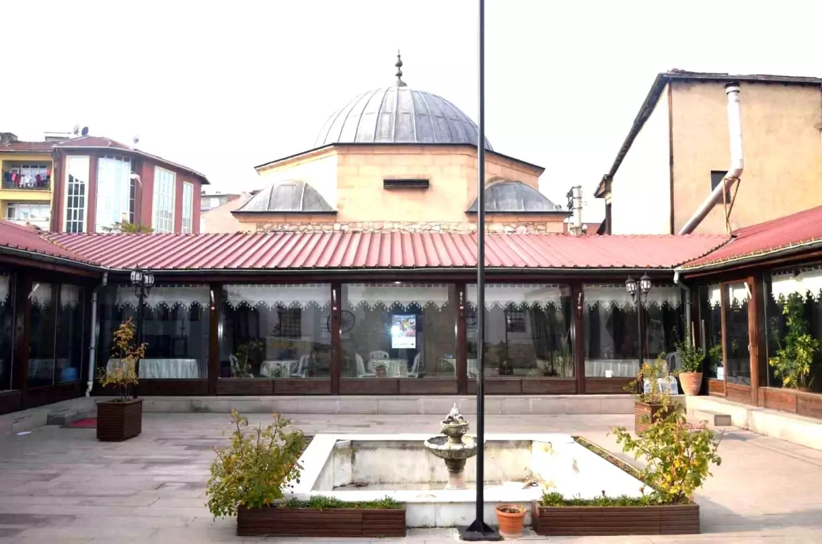 Rüstem Paşa Medresesi'nin Geçmişi ve Günümüzdeki Durumu