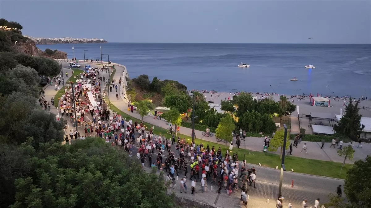 Antalya'da Koruyucu Aile Günü Etkinliği