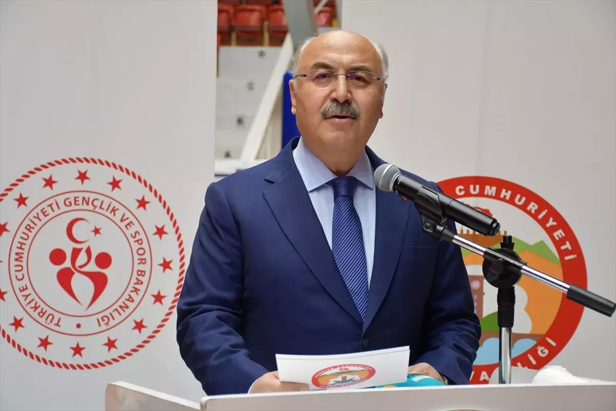 Adana'da Spor Okulları Açıldı
