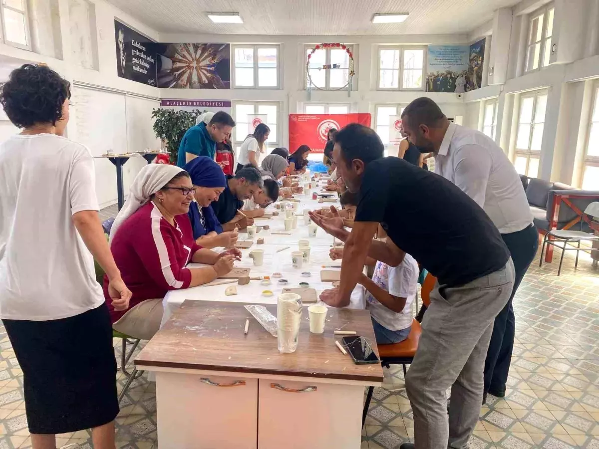 Koruyucu Aile Günü'nde Seramik Atölyesi Etkinliği Düzenlendi
