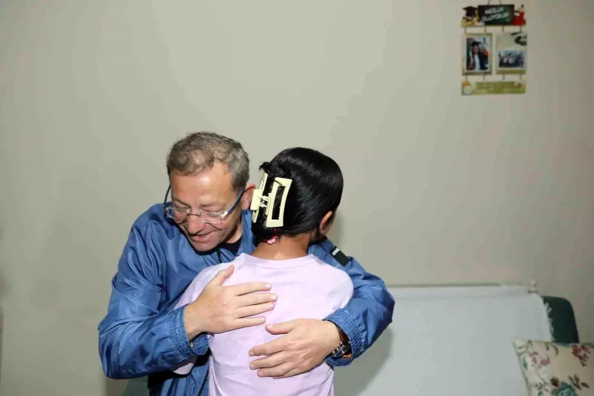 Kars Valisi Ziya Polat'tan Başarılı Öğrenciye Ziyaret