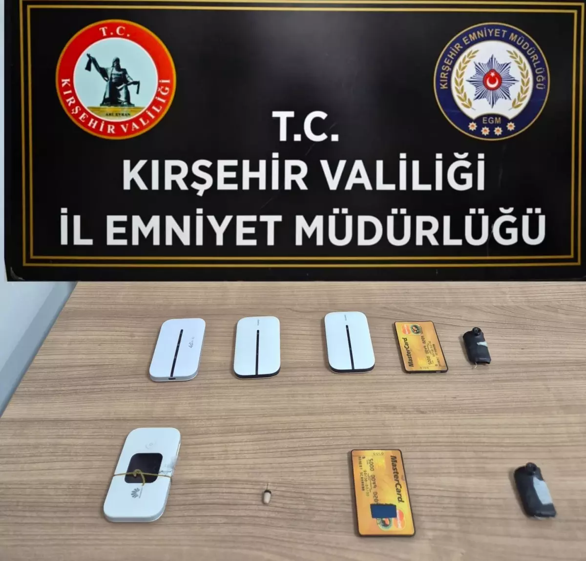Kopya Çekerken Yakalandılar
