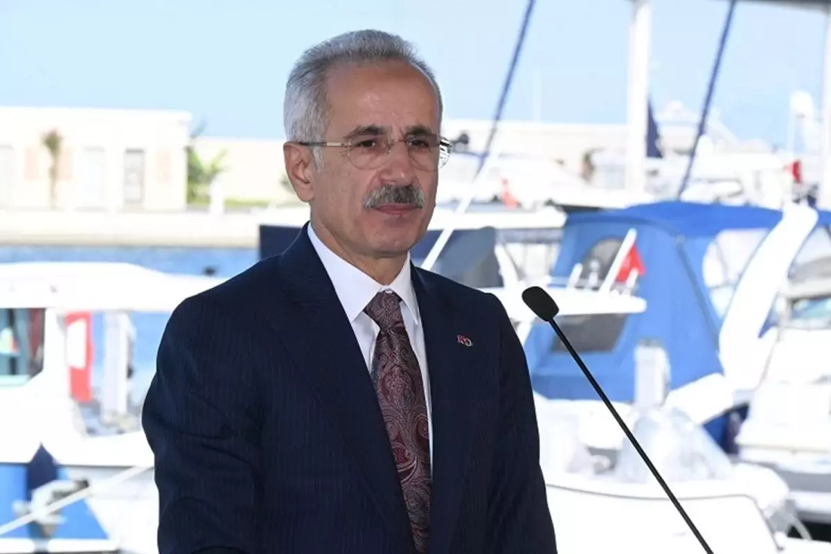 Bakan Uraloğlu: Denizcilikte dijital dönüşümle 140 milyon lira tasarruf sağlandı