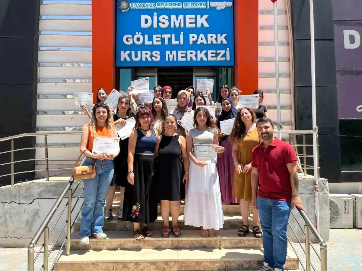Diyarbakır'da Kadınlara Ücretsiz Bilgisayar Eğitimi Verildi