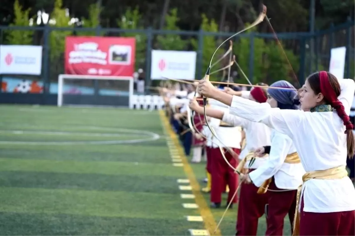 Ümraniye Belediyesi'nden Okçuluk Kursları ile Ata Sporuna Destek