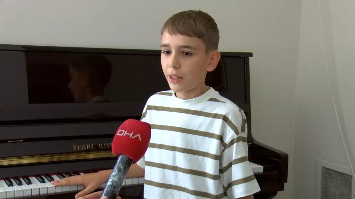 11 Yaşındaki Piyanist Mehmet Erdem Güdül Ödül Peşinde