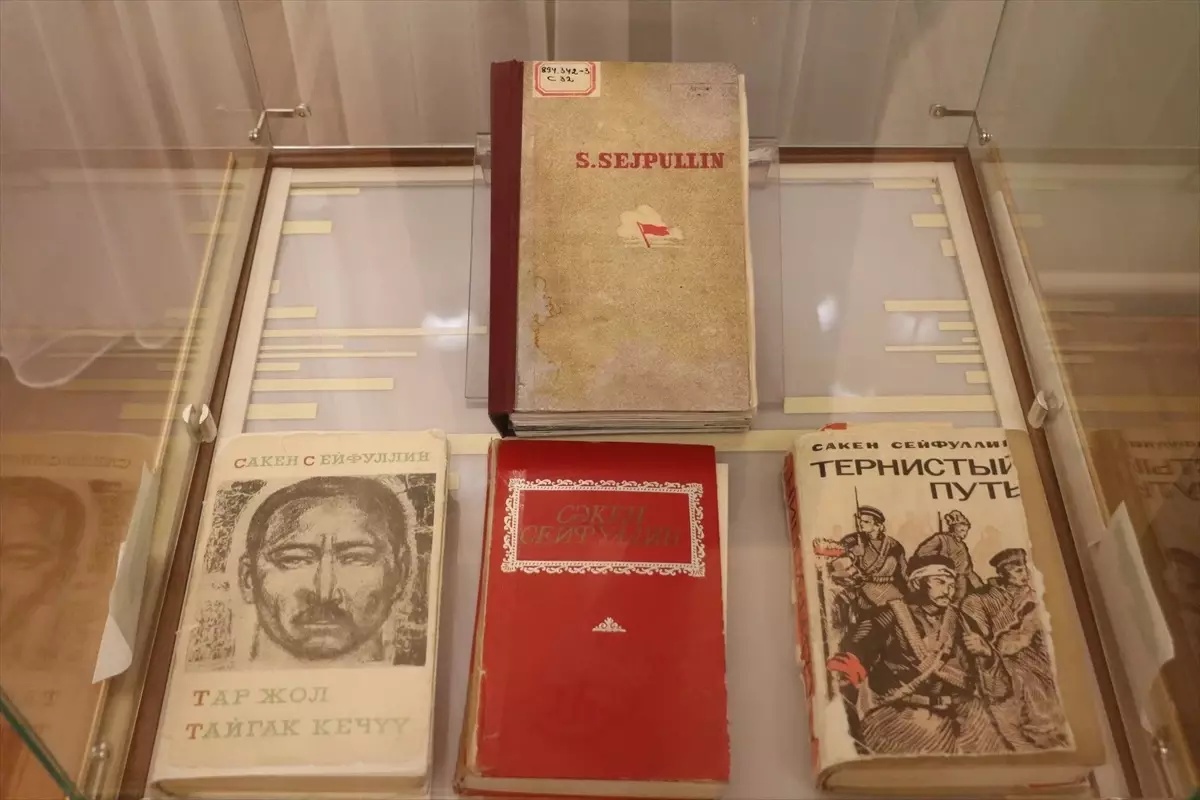 Saken Seyfullin Müzesi: Tarihin İzleri