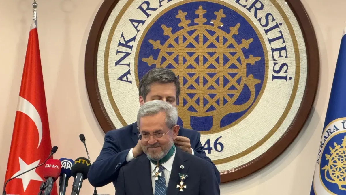 Prof. Dr. Ünüvar'a Macar Liyakat Nişanı