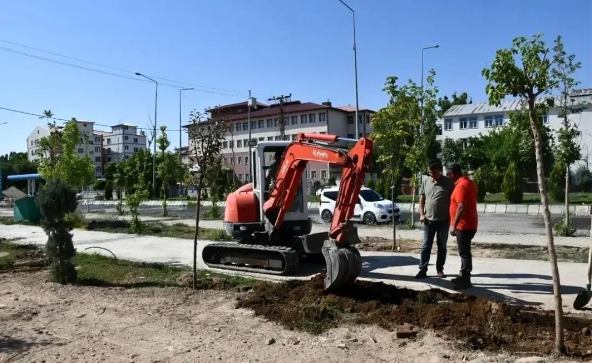 Patnos Belediyesi, Yeni Mahalle'ye Çocuk Parkı Yapıyor