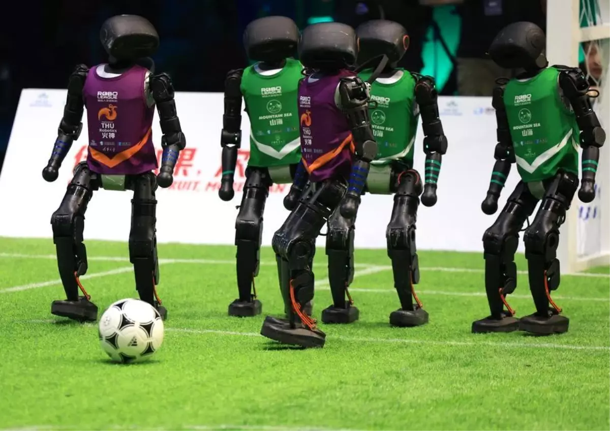 İlk Dünya İnsansı Robot Oyunları Beijing'de