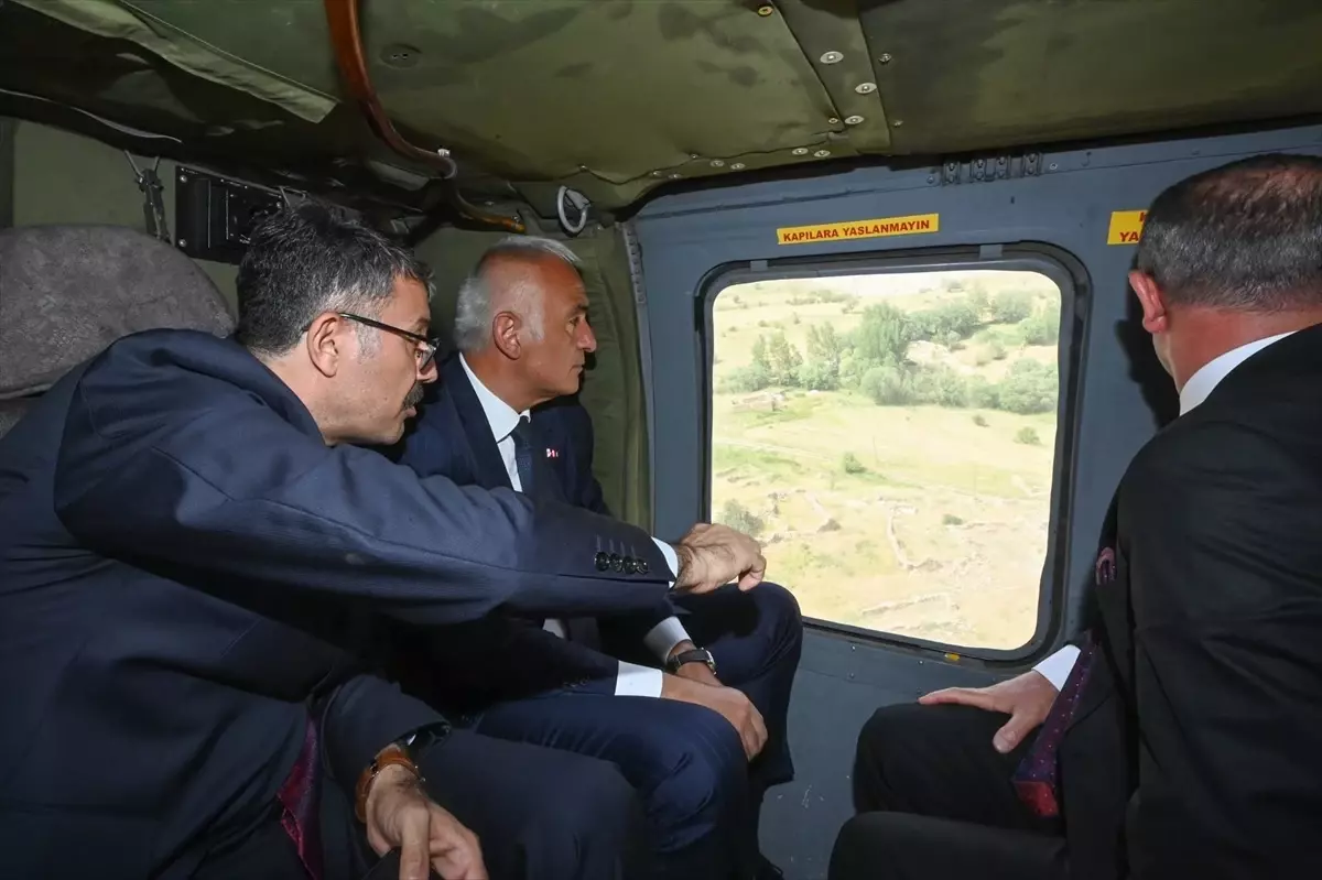 Bakan Ersoy Hakkari'de İncelemede Bulundu