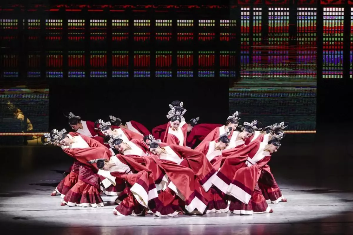 7. Çin Xinjiang Dans Festivali Urumqi'de
