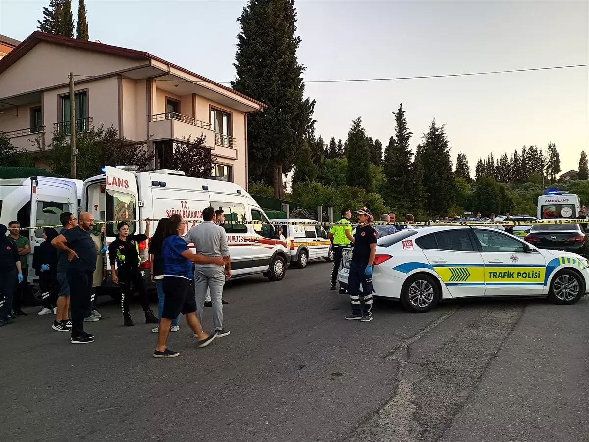 Kocaeli'de Baba ve Oğlu Silahla Öldürüldü