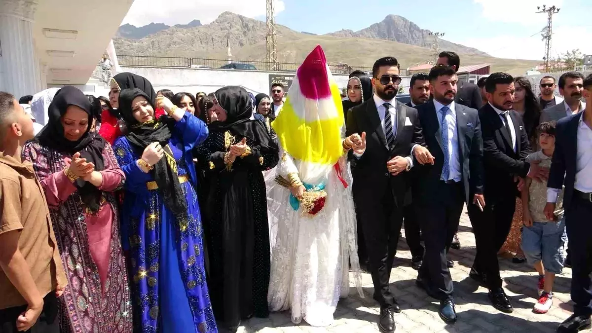 Van'da Geleneksel Düğün Geleneği Değişti