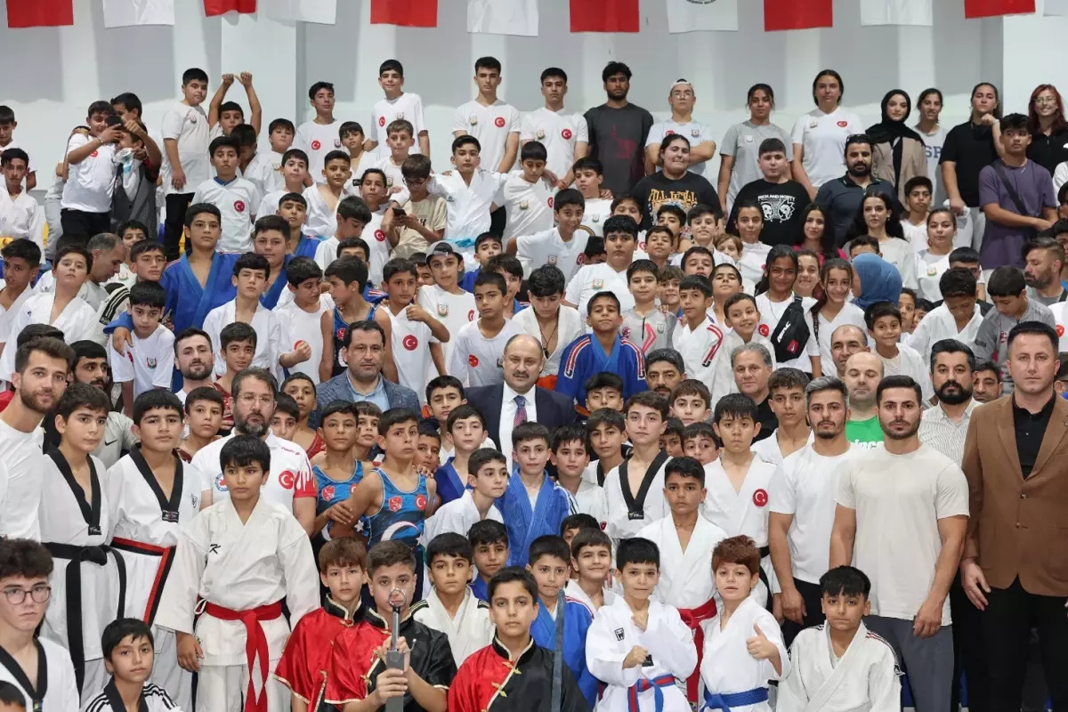Şanlıurfa Büyükşehir Belediyesi, 2025 yaz spor okulları sezonunu coşkuyla açtı
