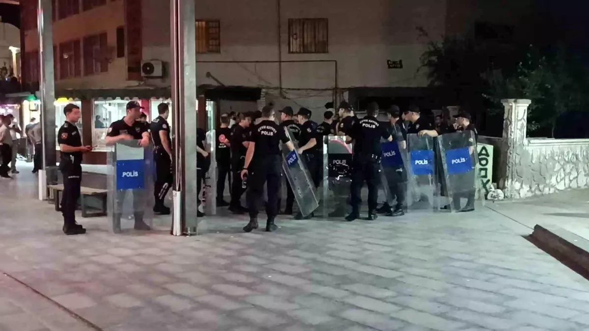 Bıçakla rehin alan şüpheli 2 saat sonra teslim oldu