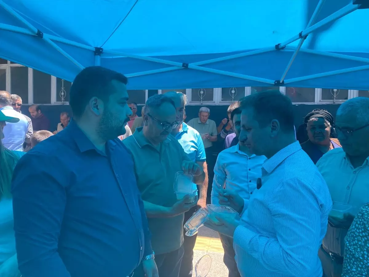 Gülnar'da Aşure İkramı