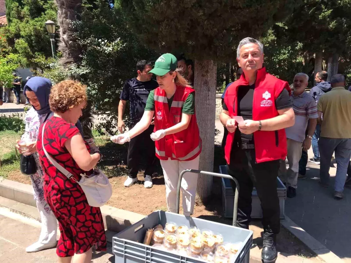 Sinop'ta Aşure Dağıtımı Yapıldı