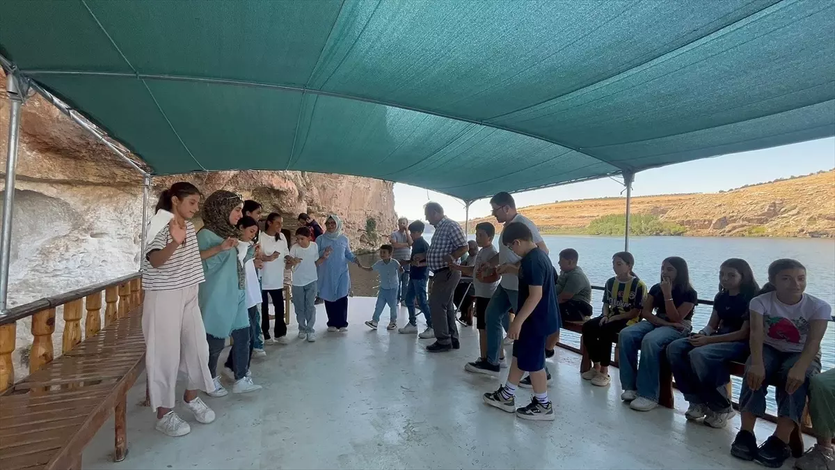 Öğrencilerden Kızılin Kanyonu'na Gezi