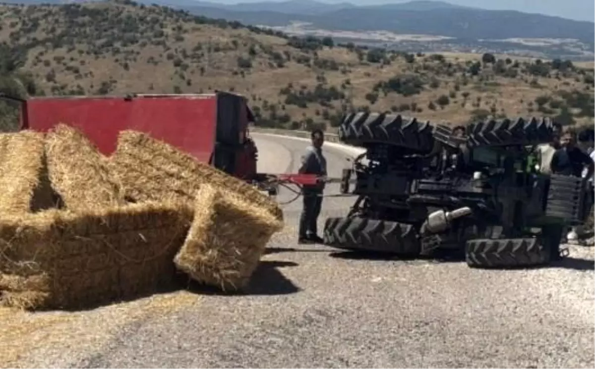 Traktör Devrildi, Yol Ulaşıma Kapandı