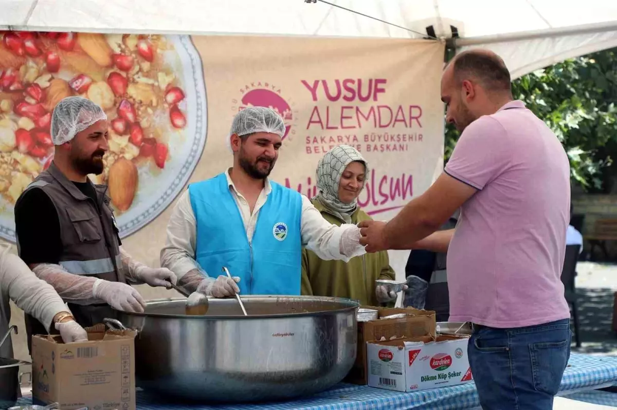 Sakarya'da Aşure İkramları Başladı