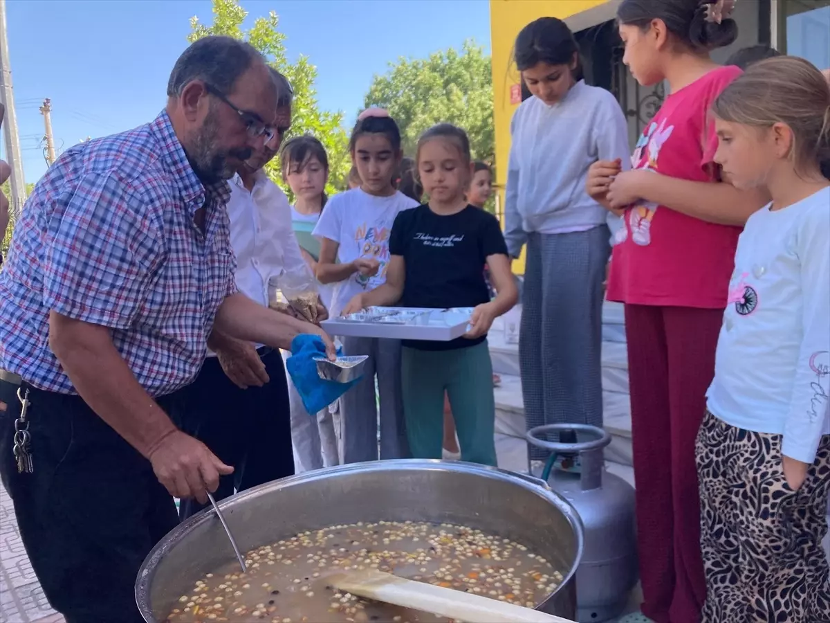 Sındırgı'da Geleneksel Aşure Etkinliği