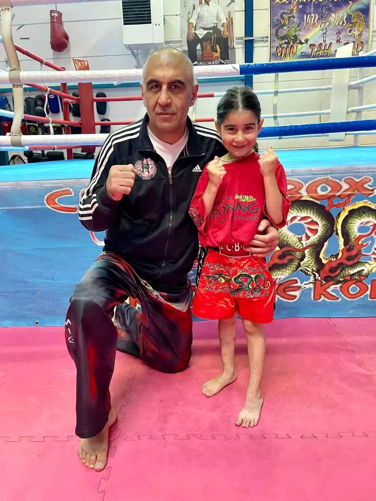 Sifu Nihat Atamtürk'e Üstün Başarı Belgesi
