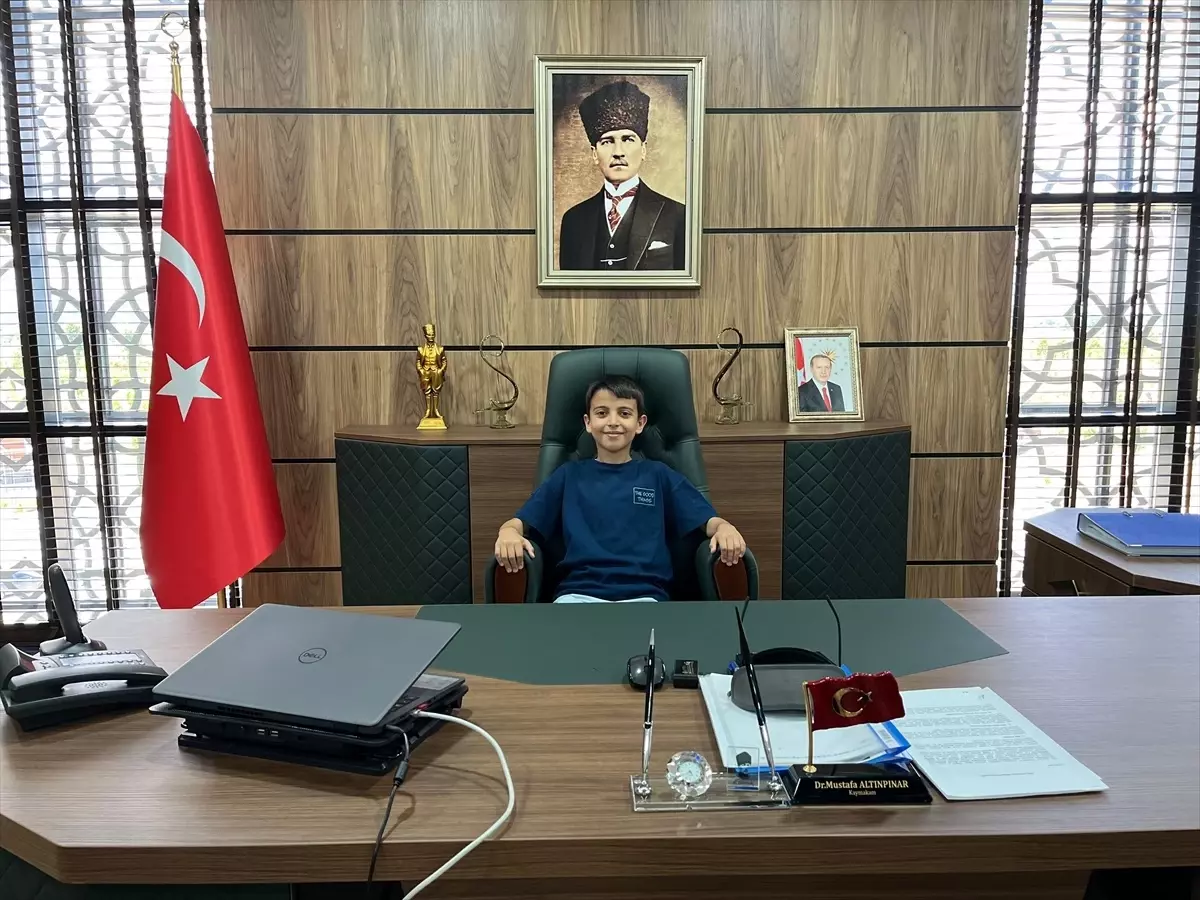 Öğrenci Kaymakamı Ziyaret Etti