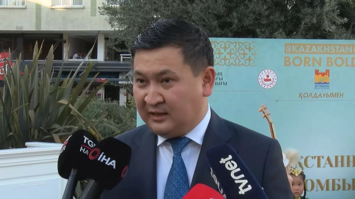 Zeytinburnu'nda Ulusal Dombra Günü Kutlandı