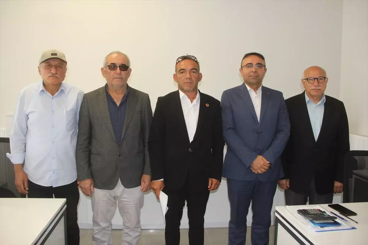 Korkut Köyü'nden Su Hattı İçin Büyük Bağış